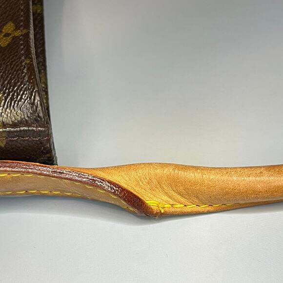 Louis Vuitton Monogram Canvas Looping GM Shoulder Bag - Picture 11 of 15